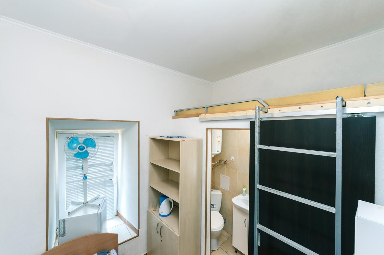 Small Room Near Independence Square Kiev Esterno foto
